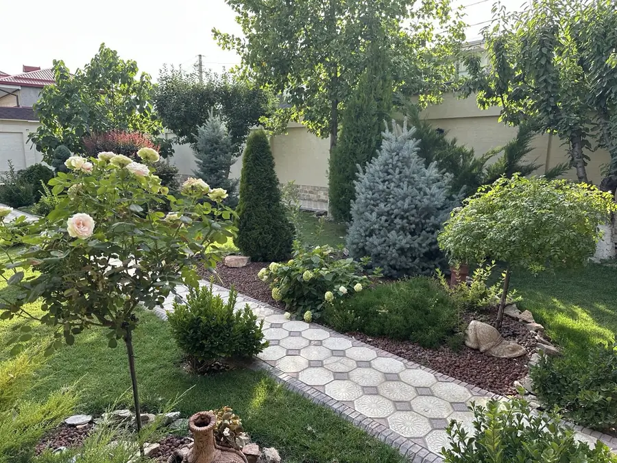 2 qavatli uy sotiladi − 500 m²