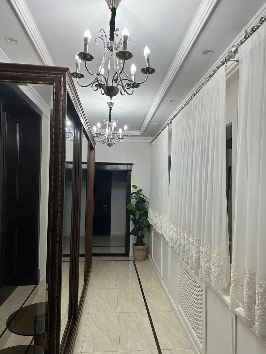 2 qavatli uy sotiladi − 500 m²