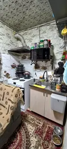 2-комнатная квартира − 42 м², 1/2 этаж