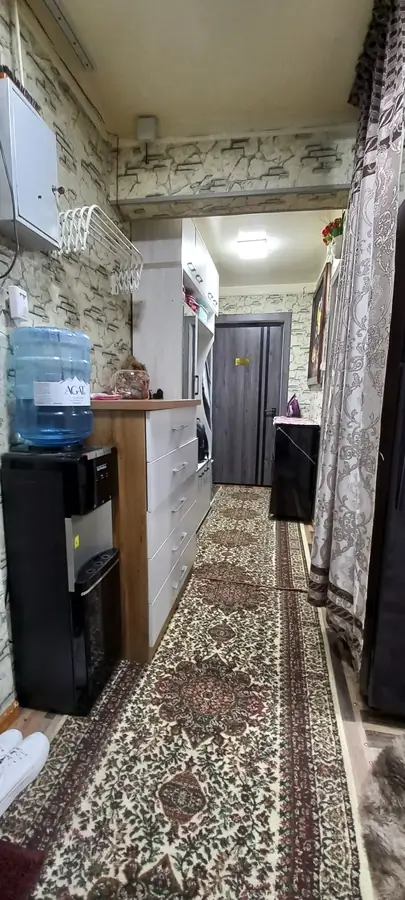 2-комнатная квартира − 42 м², 1/2 этаж