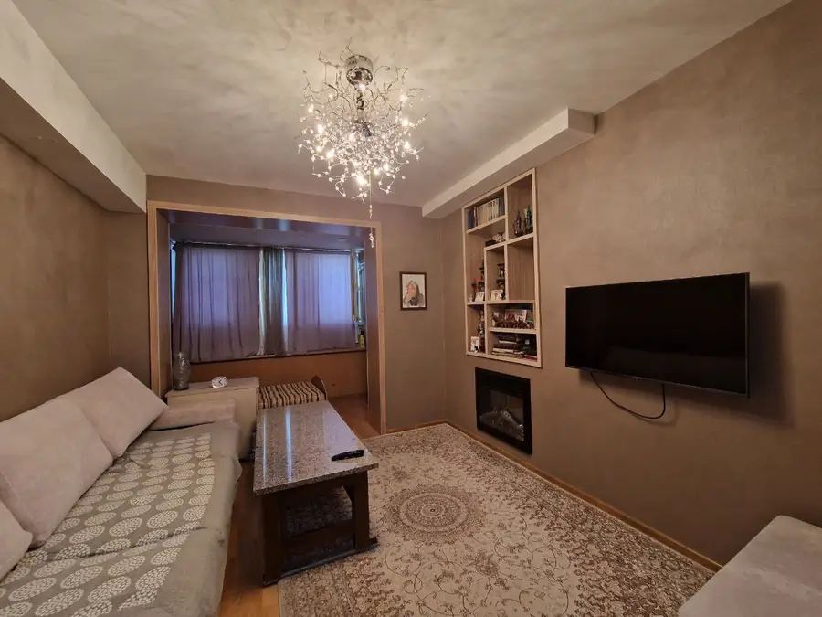3-комнатная квартира − 70 м², 9/12 этаж