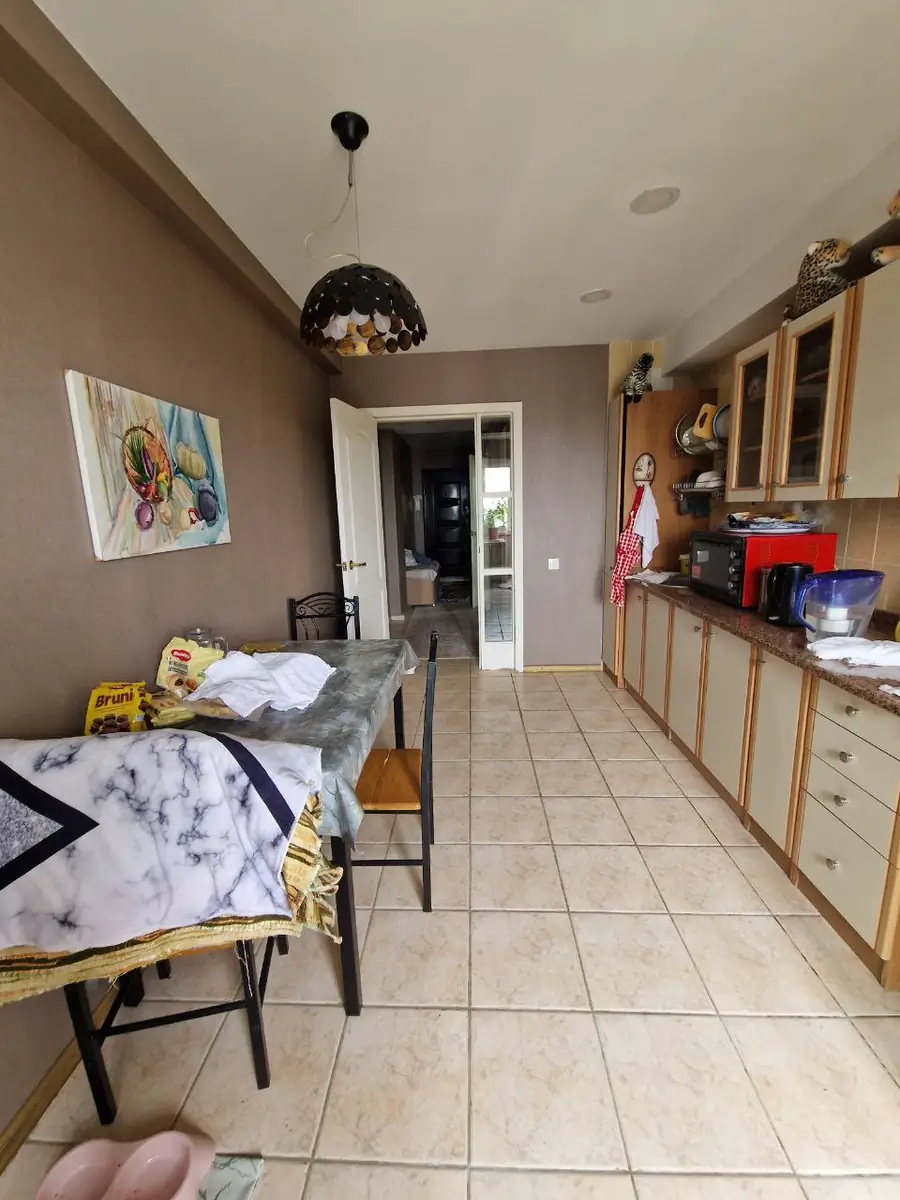3-комнатная квартира − 70 м², 9/12 этаж