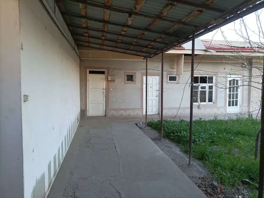 1-этажный дом − 150 м², 5.5 сот.