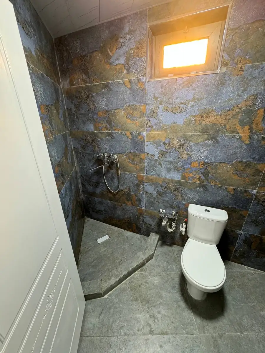 Sutkabay 2 qavatli uy − 80 m²