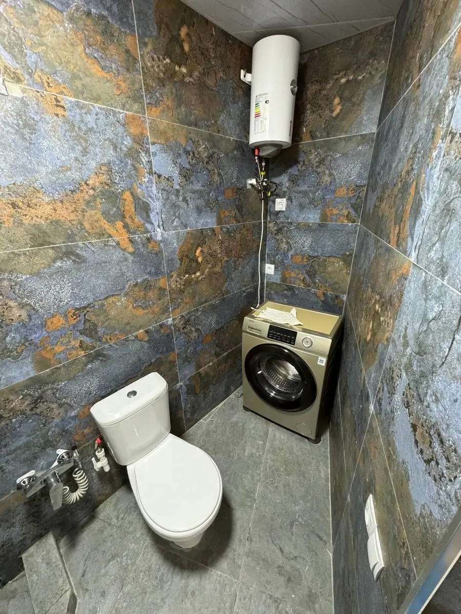 Sutkabay 2 qavatli uy − 80 m²