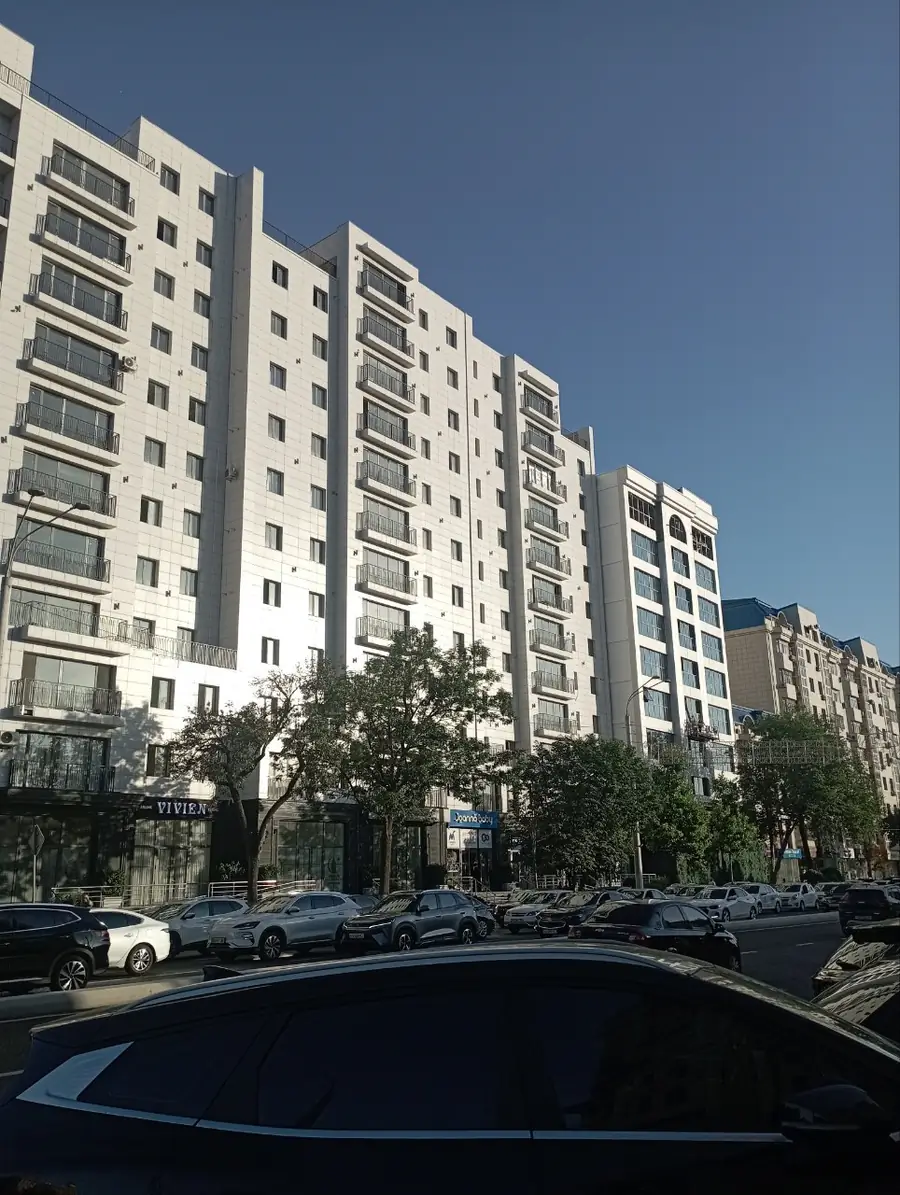 4-комнатная квартира − 170 м², 12/12 этаж