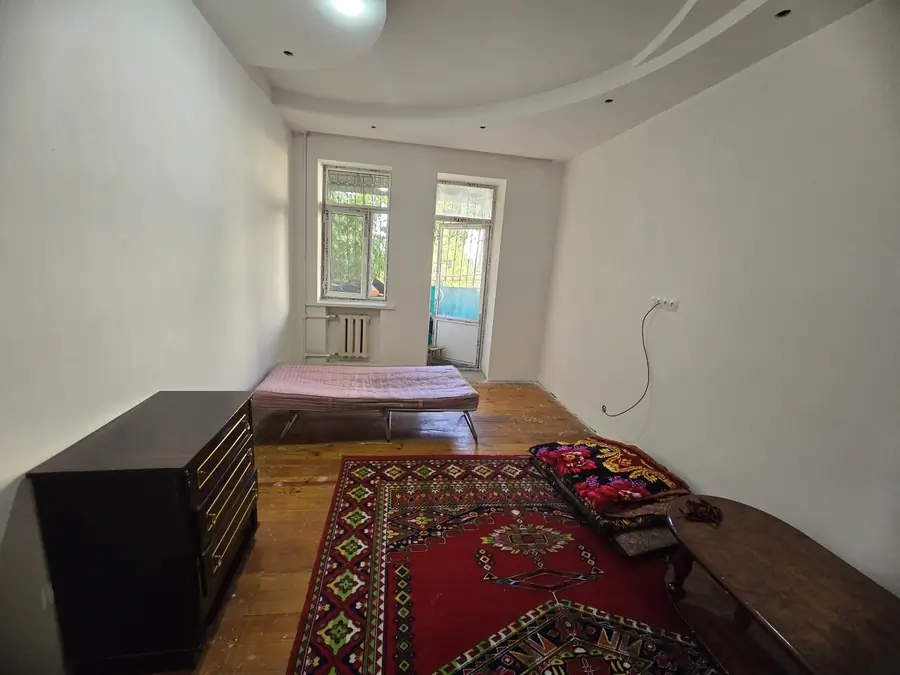 Сдается 4-комнатная квартира − 100 м²