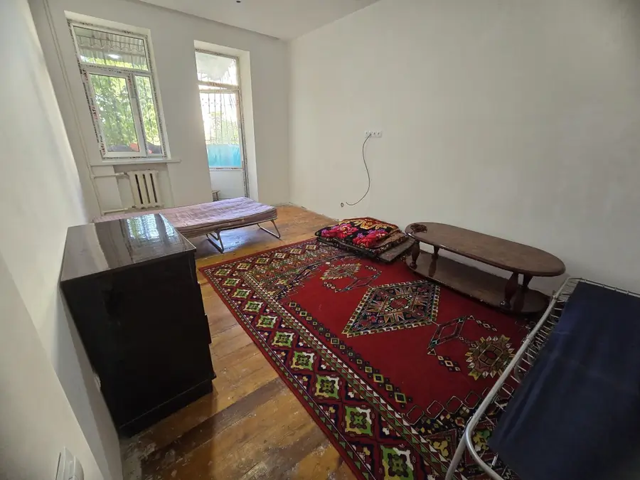 Сдается 4-комнатная квартира − 100 м²