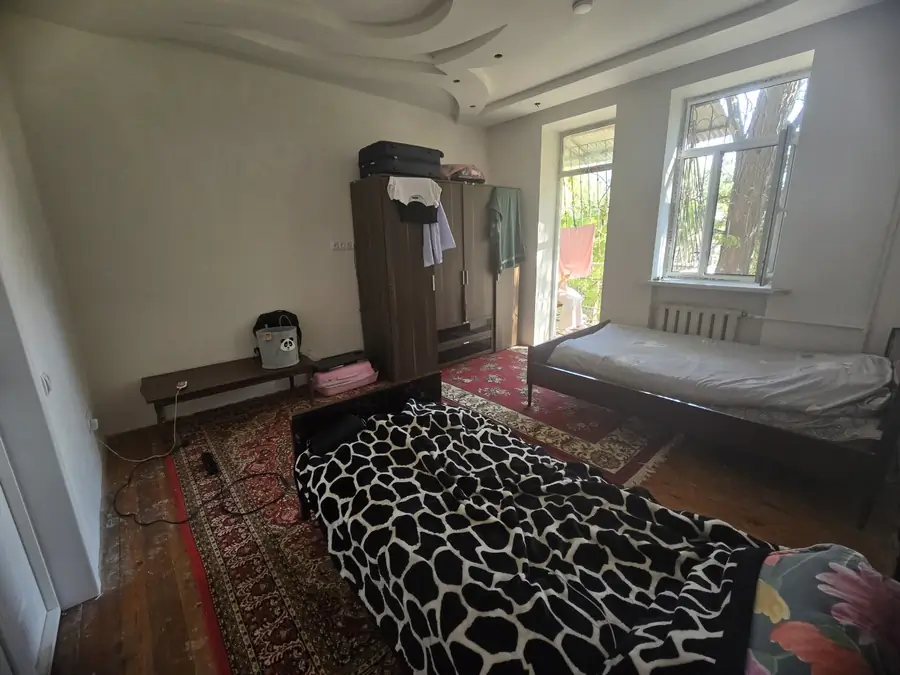 Сдается 4-комнатная квартира − 100 м²