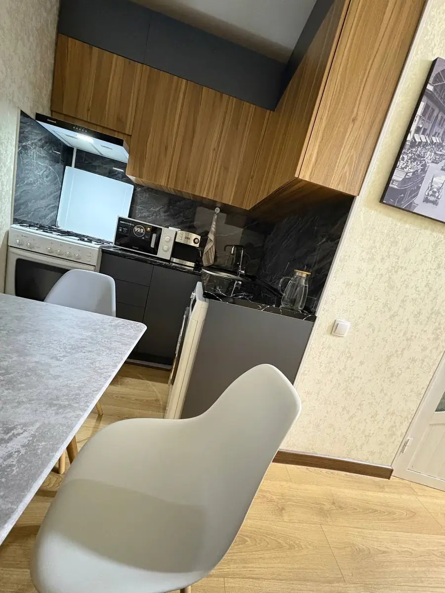 1-комнатная квартира − 41 м², 2/4 этаж