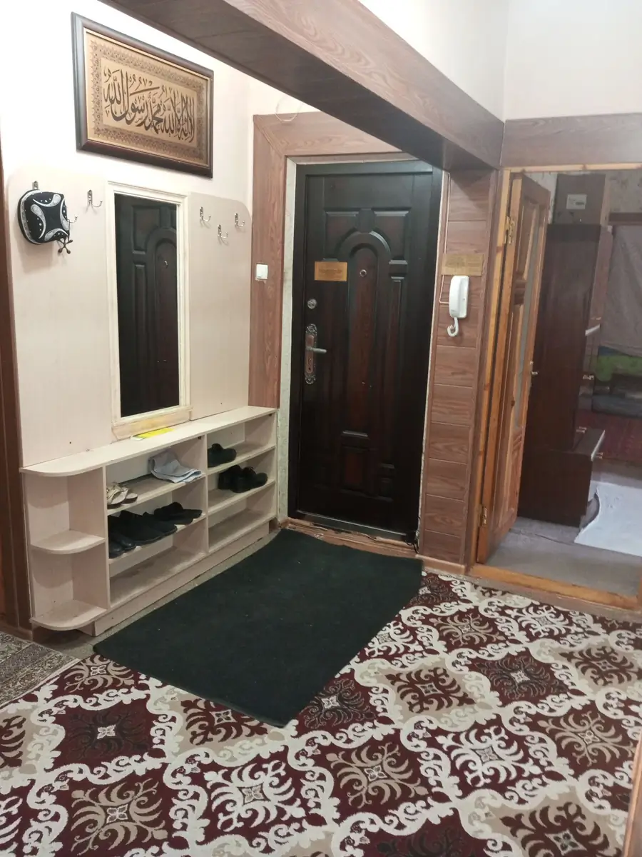 Более 5 xonali kvartira sotiladi − 112 m²