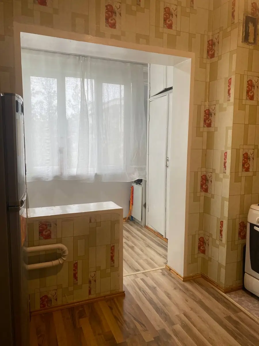 Более 5 xonali kvartira sotiladi − 110 m²