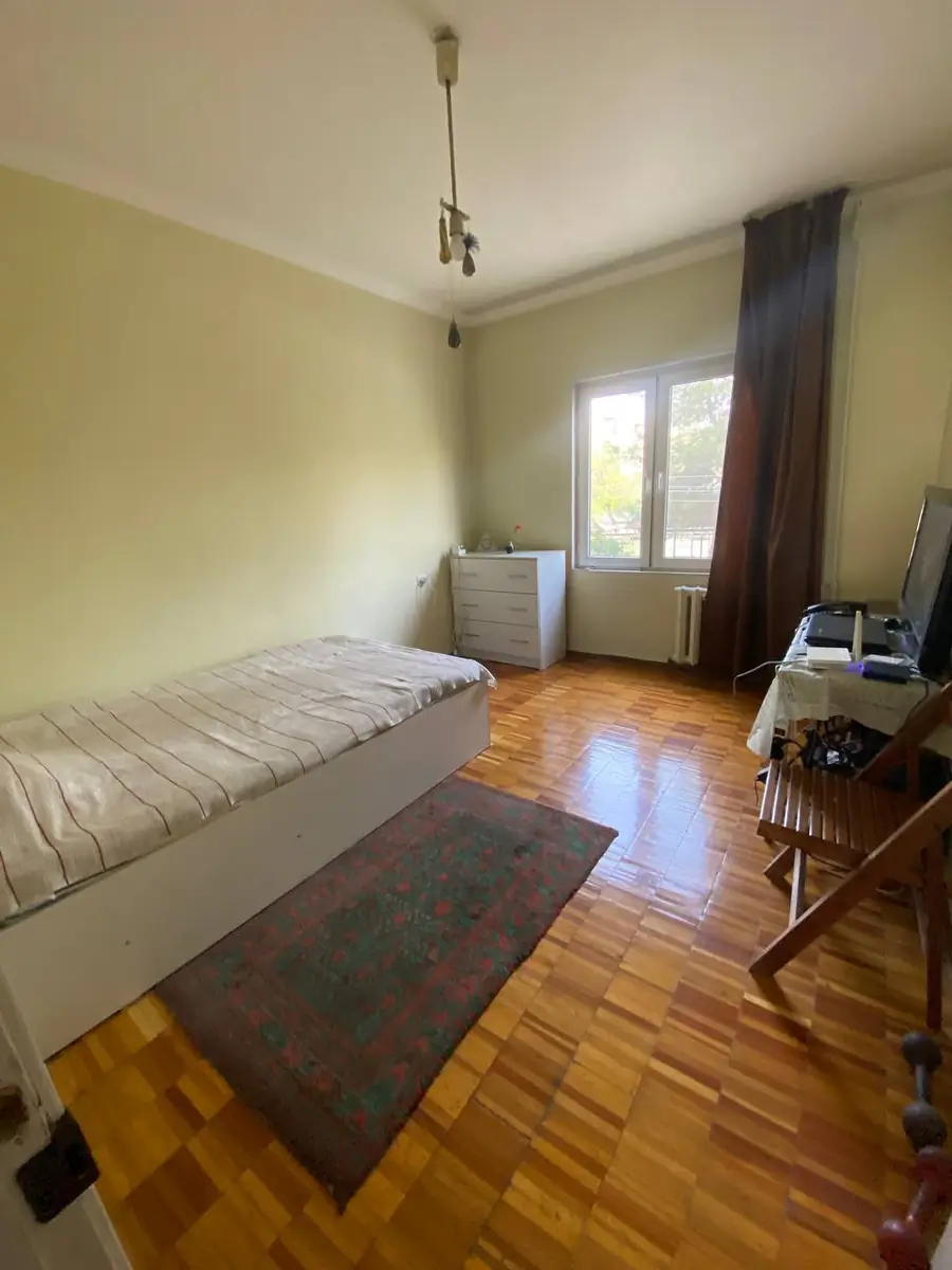 Более 5 xonali kvartira sotiladi − 110 m²