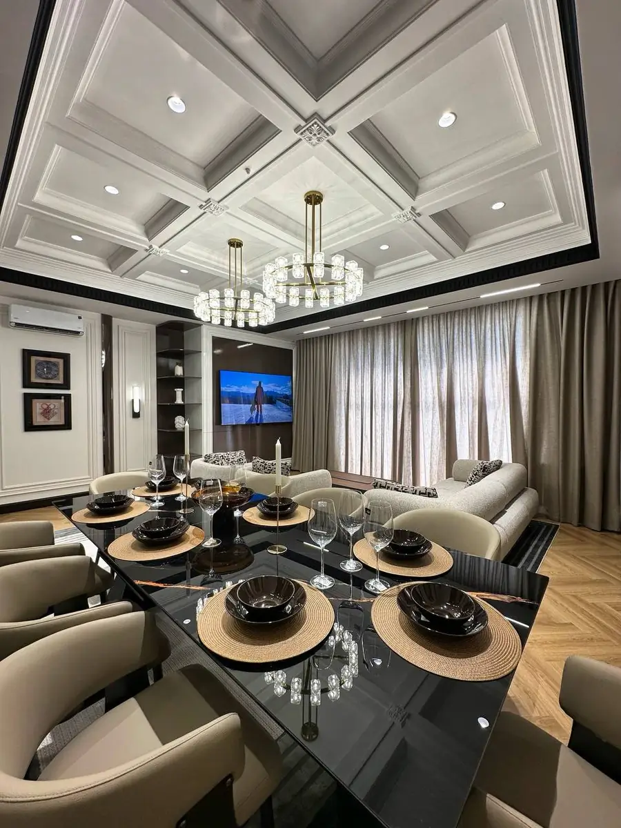 4-комнатная квартира − 150 м², 9/10 этаж