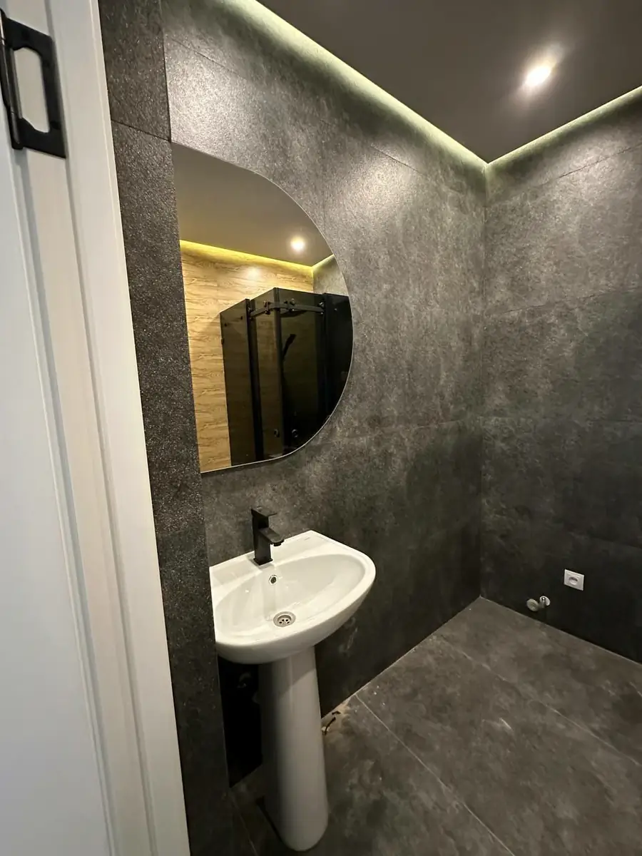 Сдается офис − 350 м²