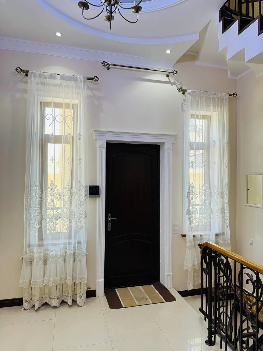 3 qavatli uy − 400 m², 2.2 sot. 