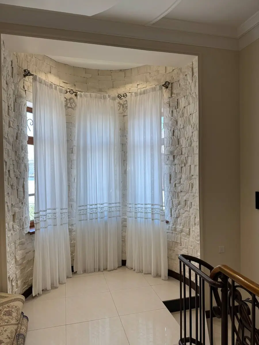 Ijaraga 3 qavatli uy − 400 m²