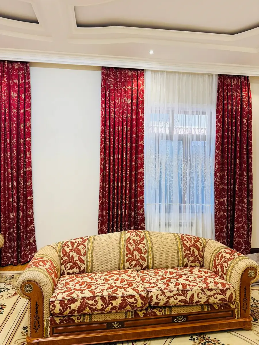 Ijaraga 3 qavatli uy − 400 m²