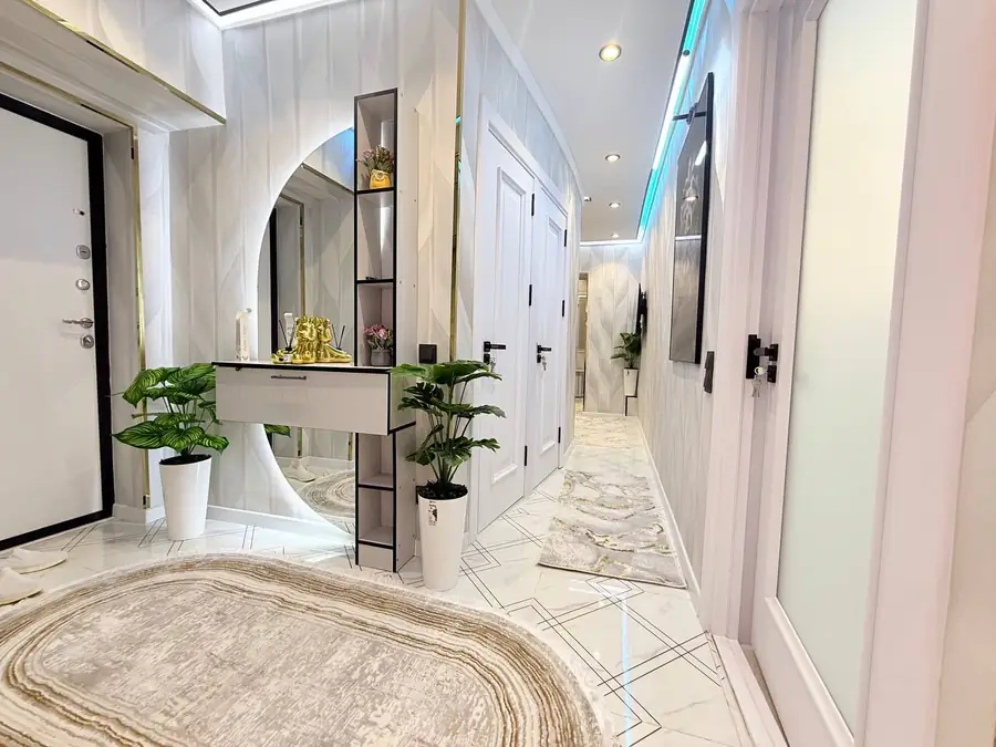 3 xonali kvartira sotiladi − 72 m²