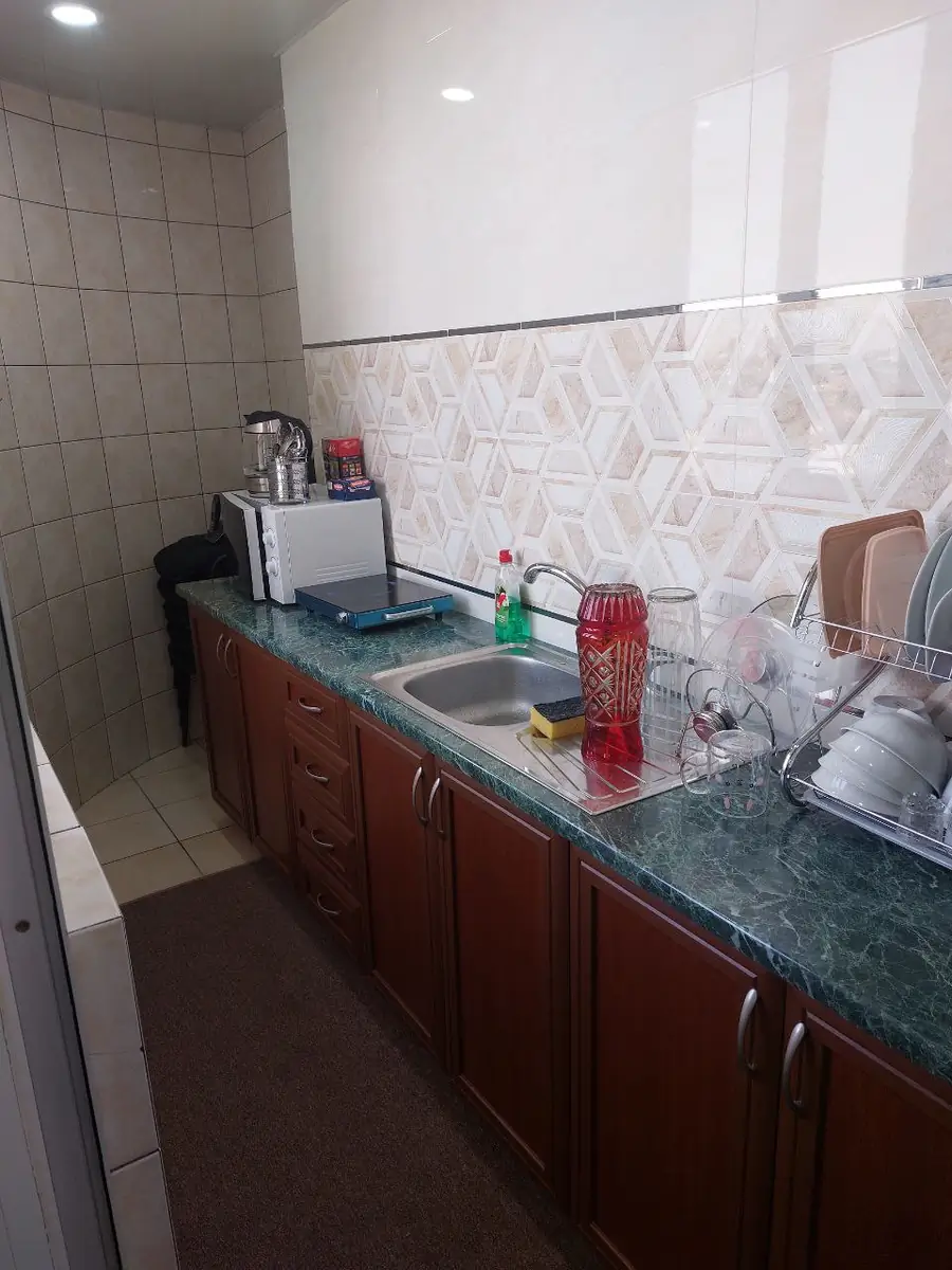 1 xonali kvartira sotiladi − 56.7 m²