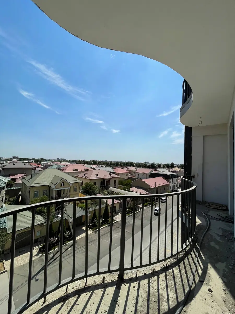 Продается 2-комнатная квартира − 63.8 м²