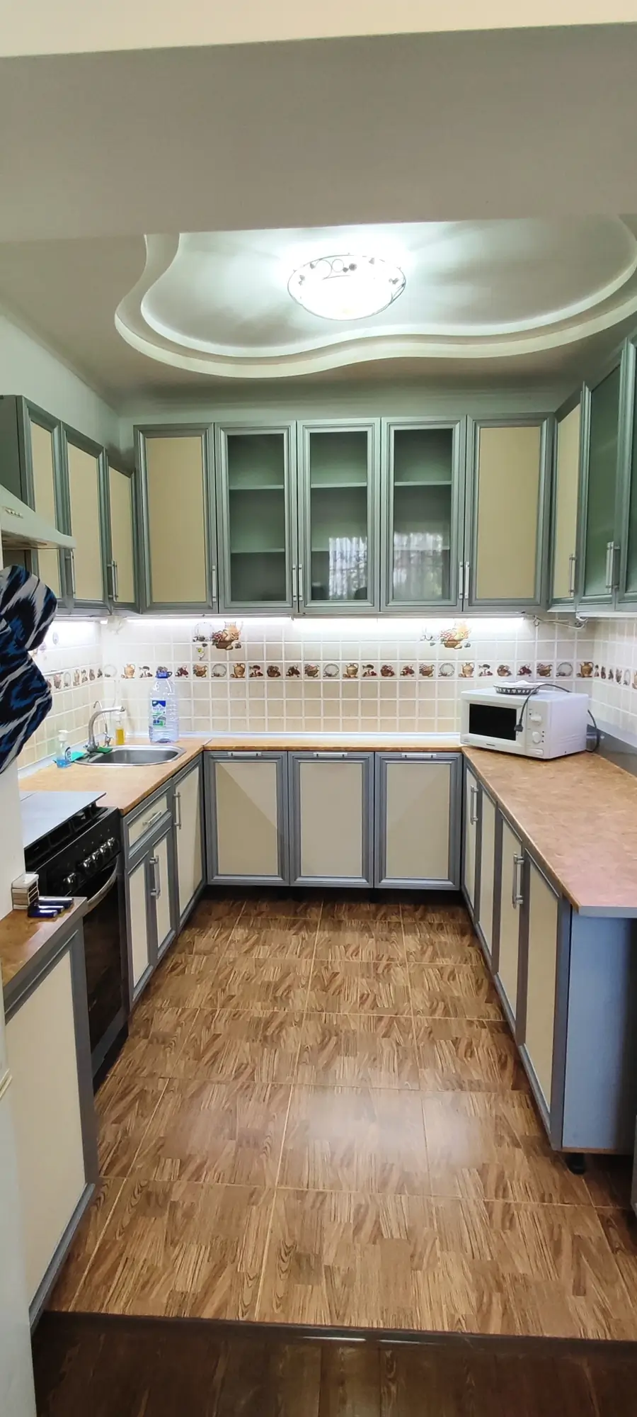 Сдается 3-комнатная квартира − 75 м²