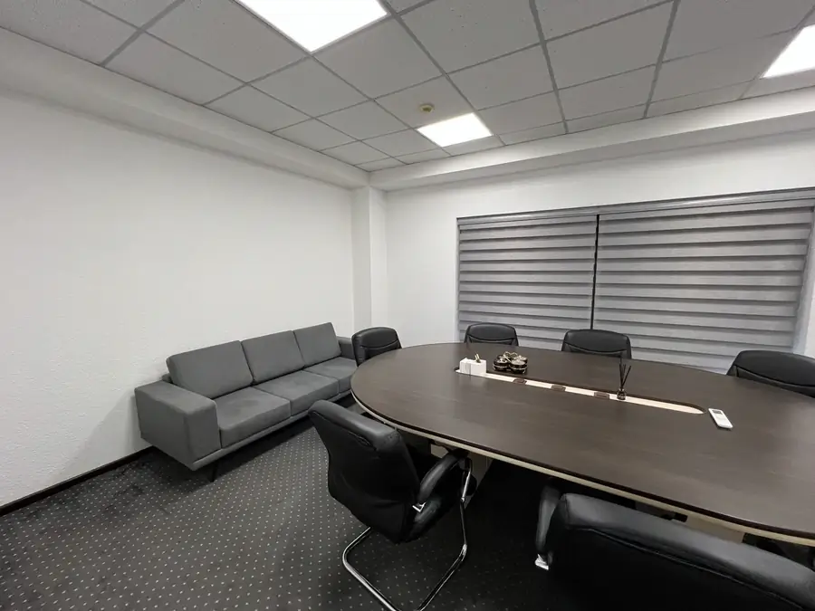 Ijaraga ofis − 300 m²