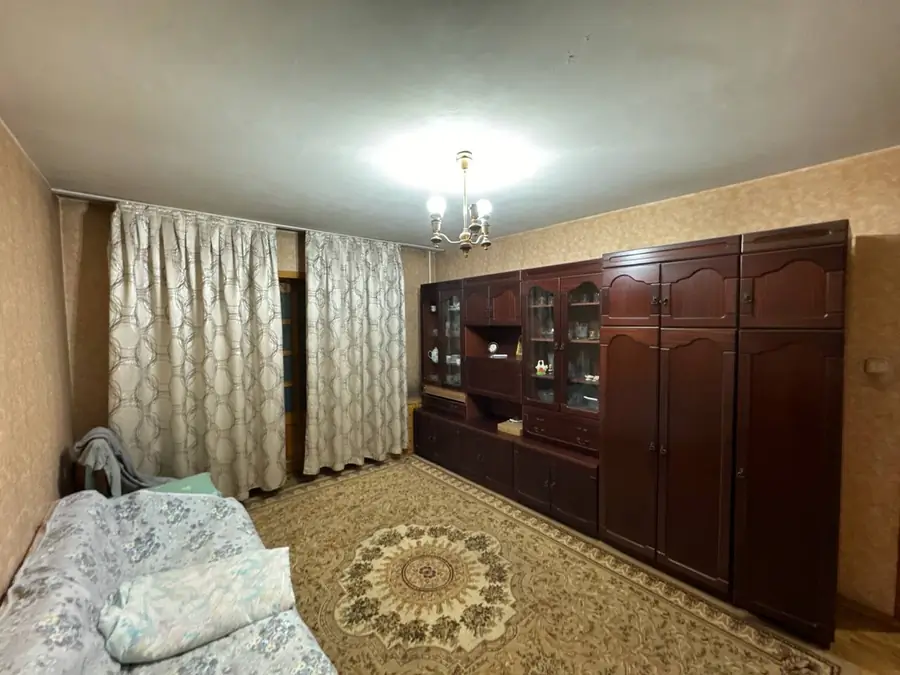 4-комнатная квартира − 100 м², 2/9 этаж