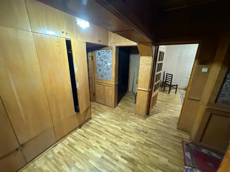 4-комнатная квартира − 100 м², 2/9 этаж