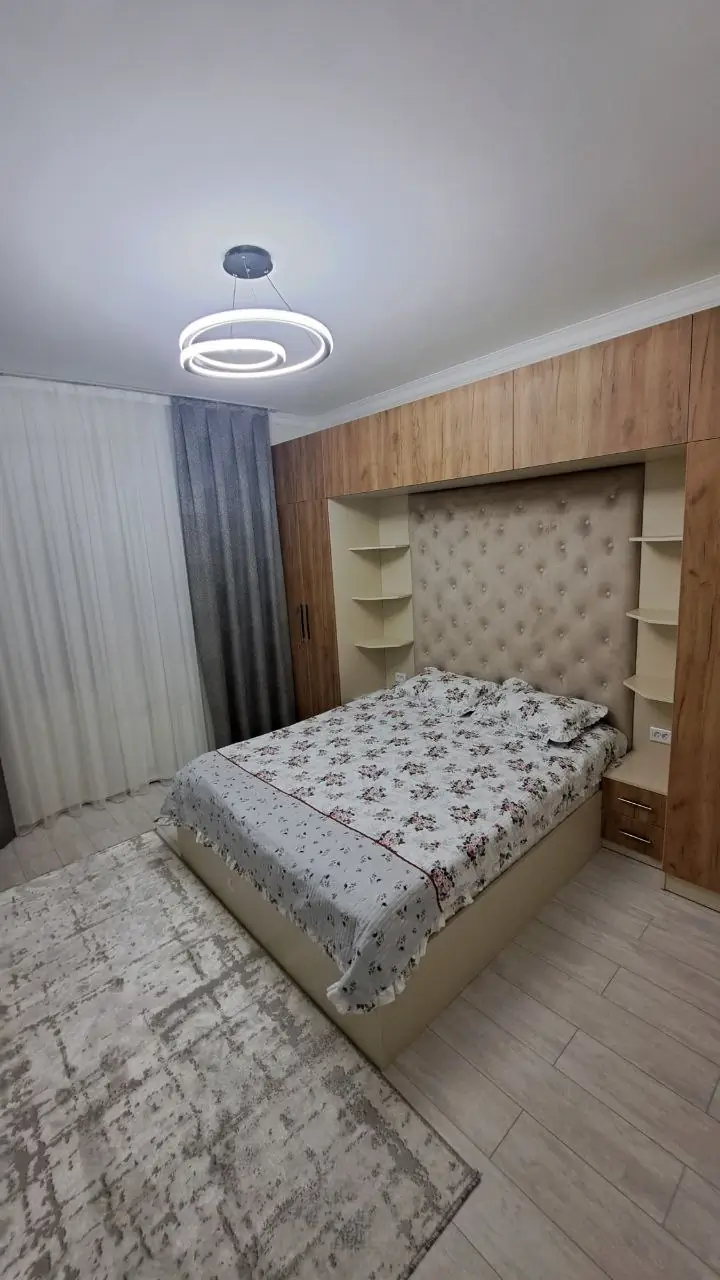 Ijaraga 2 xonali kvartira − 70 m²