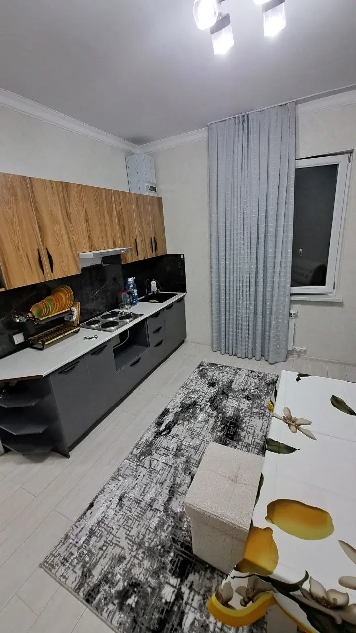 2-комнатная квартира − 70 м², 14/16 этаж
