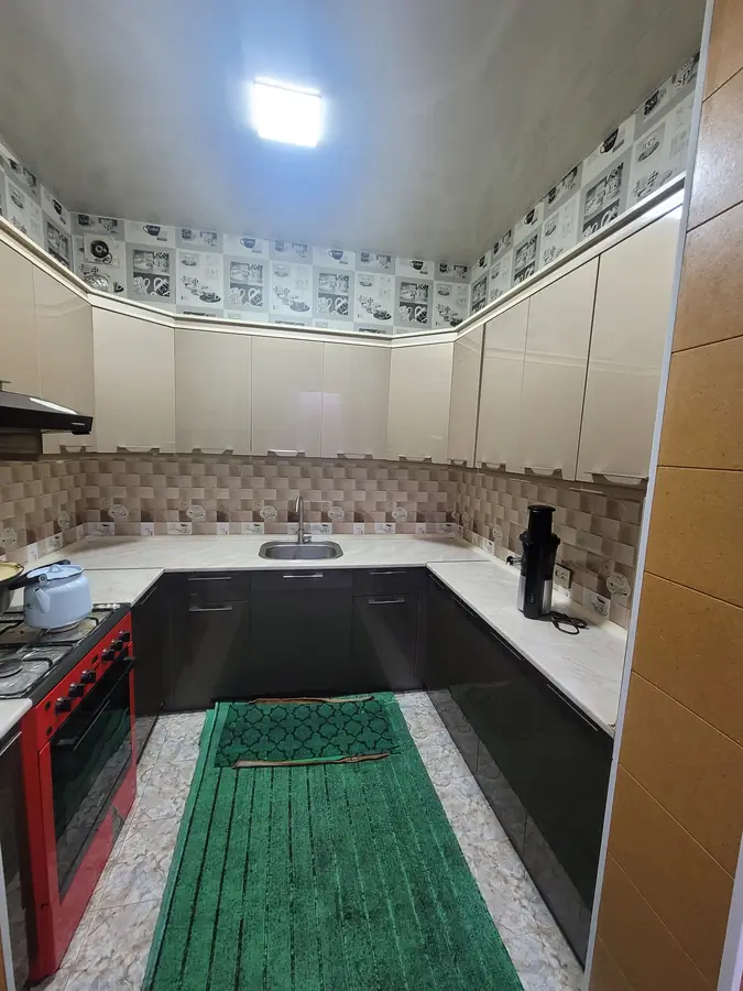 Продается 2-комнатная квартира − 57 м²