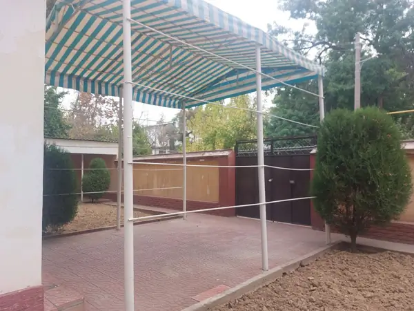 2-комнатная квартира − 60.7 м², 1/4 этаж