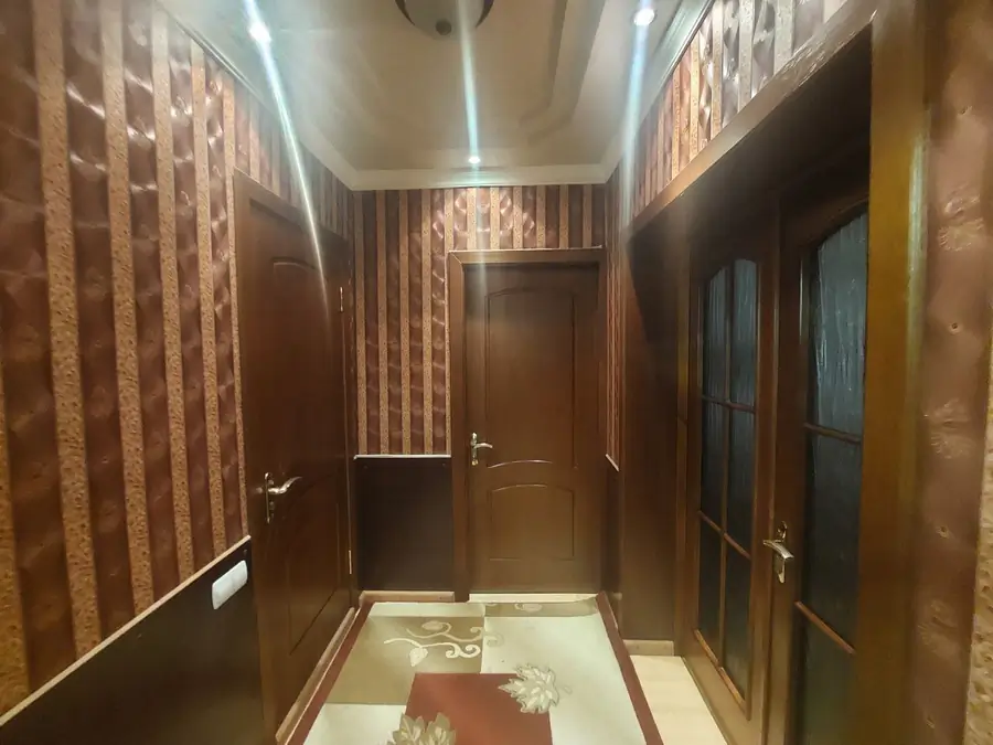 2-комнатная квартира − 60.7 м², 1/4 этаж