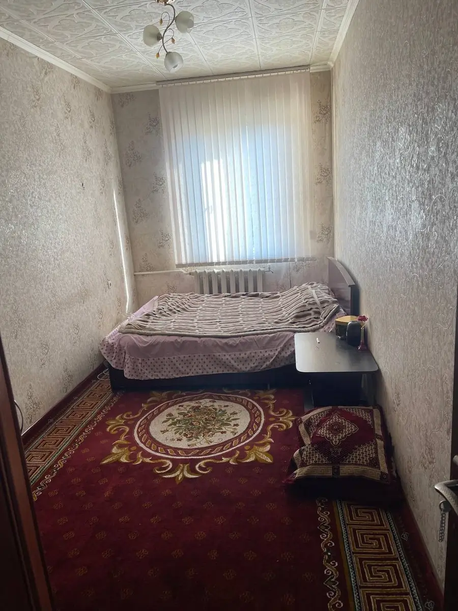 Продается 4-комнатная квартира − 68 м²