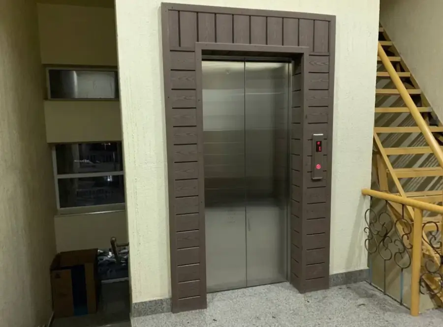 4 xonali kvartira sotiladi − 206 m²