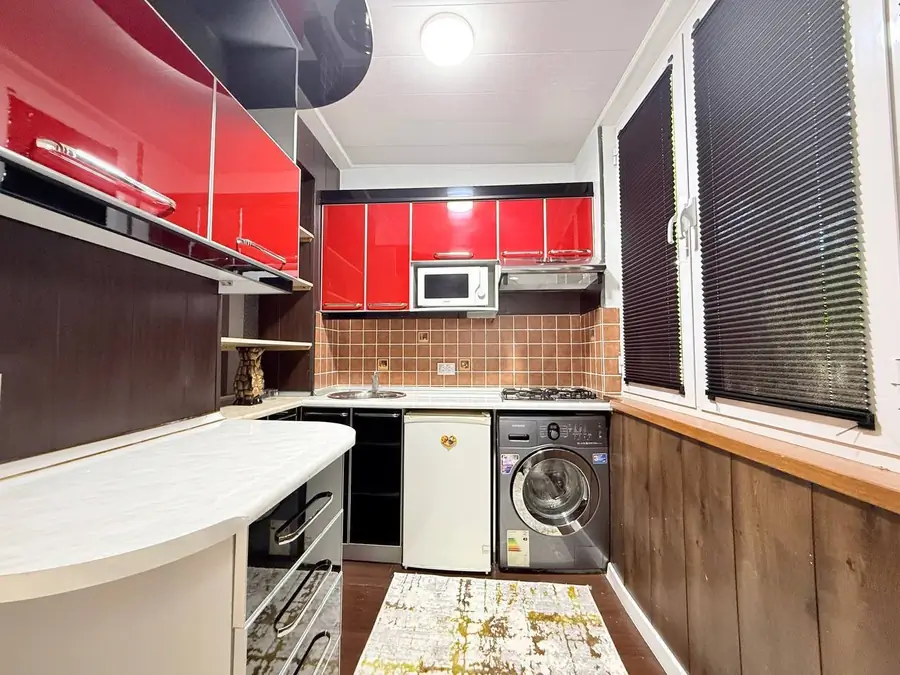 2 xonali kvartira sotiladi − 54 m²