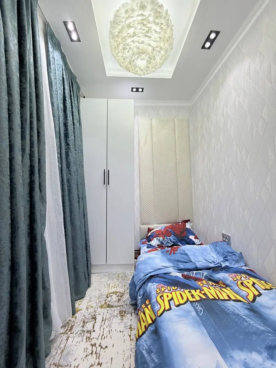 2 xonali kvartira sotiladi − 54 m²