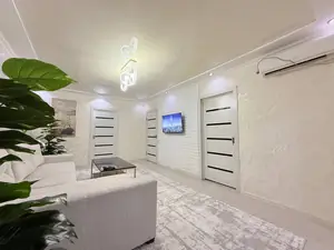 2-комнатная квартира − 52 м², 1/5 этаж