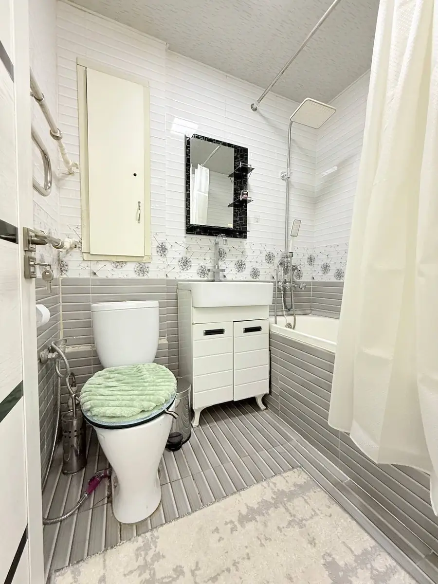 2 xonali kvartira sotiladi − 52 m²