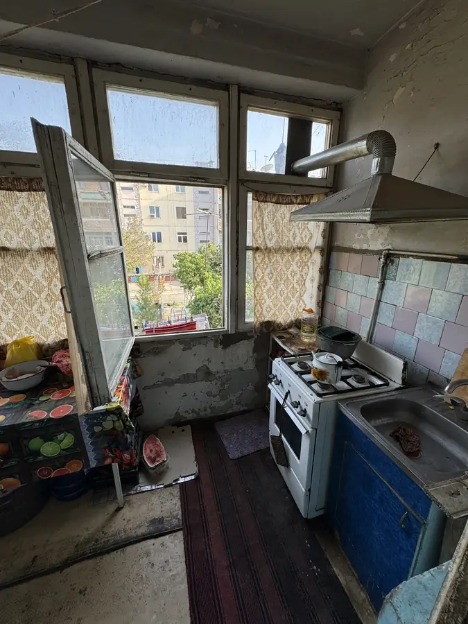 2 xonali kvartira sotiladi − 52.4 m²