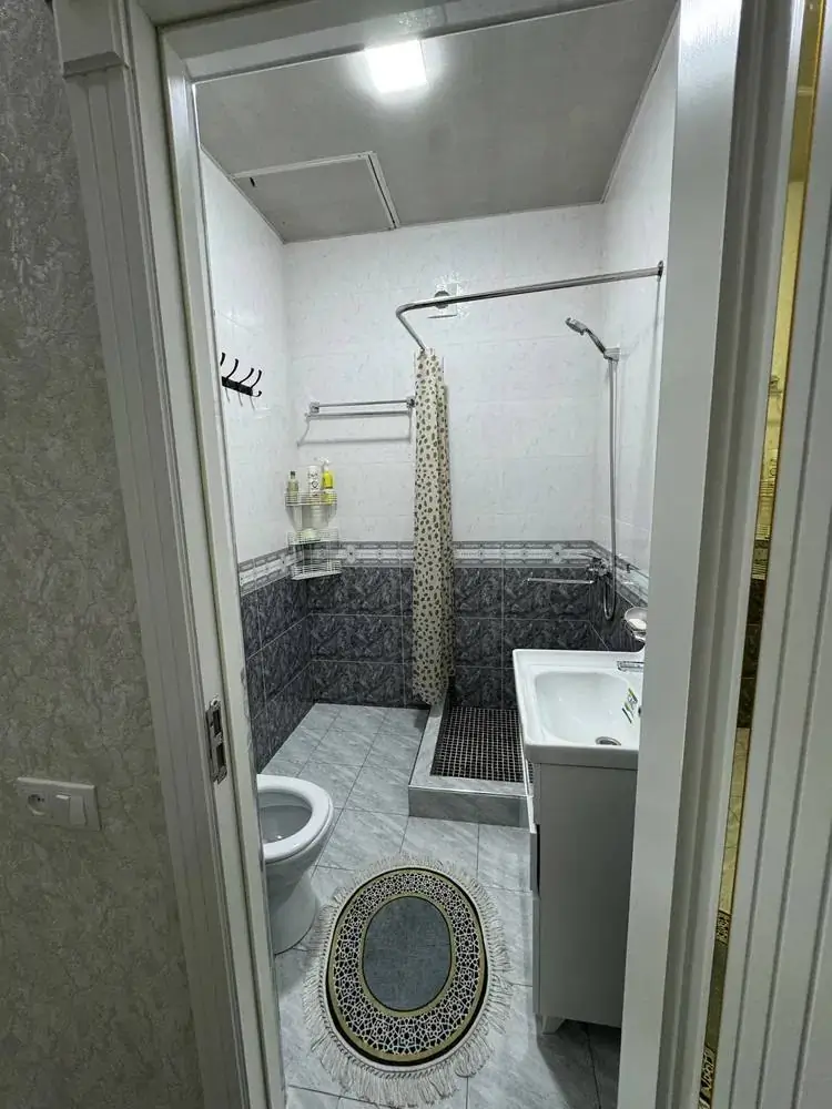 Ijaraga 2 qavatli uy − 200 m²