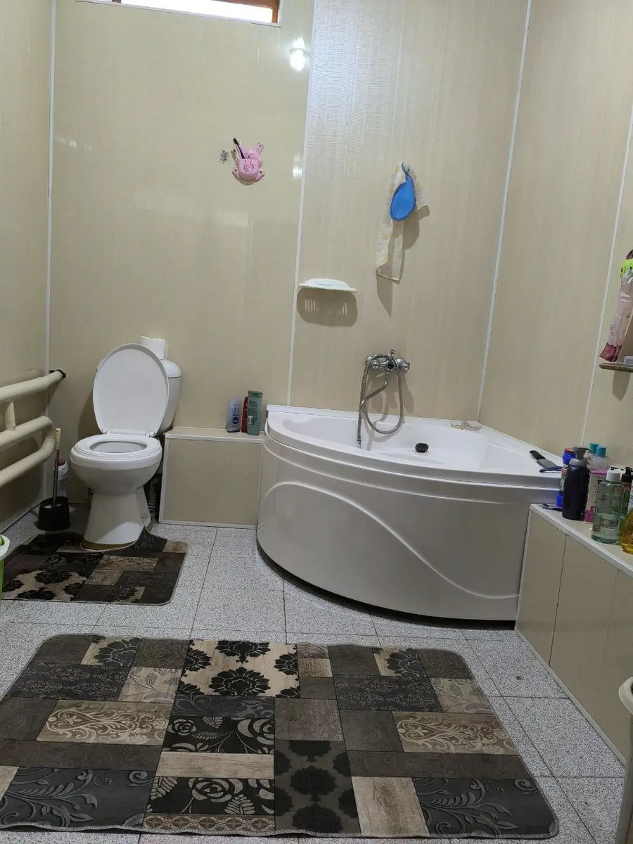 1 qavatli uy − 600 m², 6 sot. 