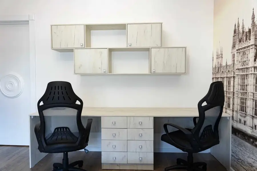 Сдается 4-комнатная квартира − 170 м²