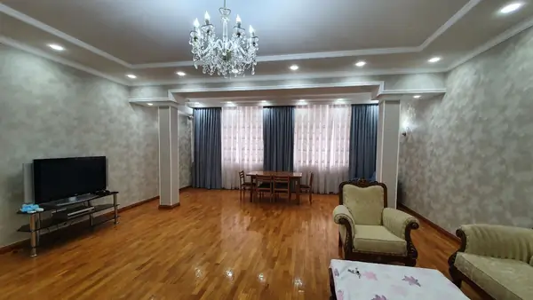 3 xonali kvartira − 120 m², 3/4 qavat
