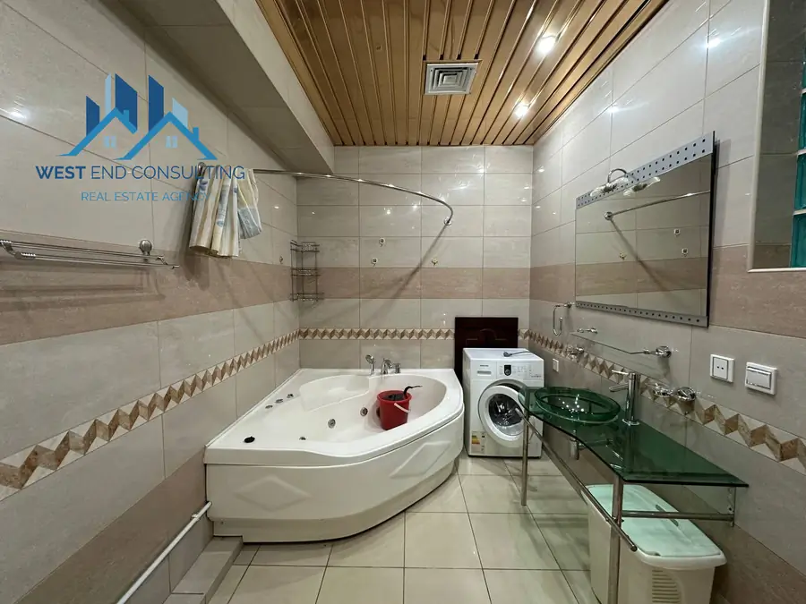 Ijaraga 3 xonali kvartira − 160 m²