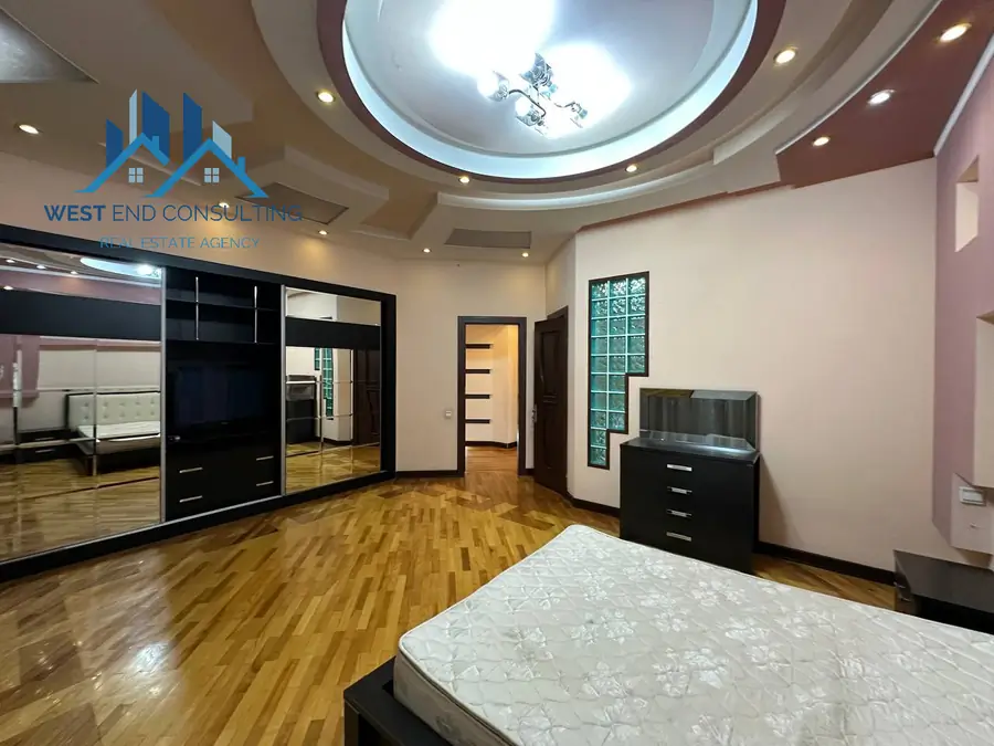 Ijaraga 3 xonali kvartira − 160 m²