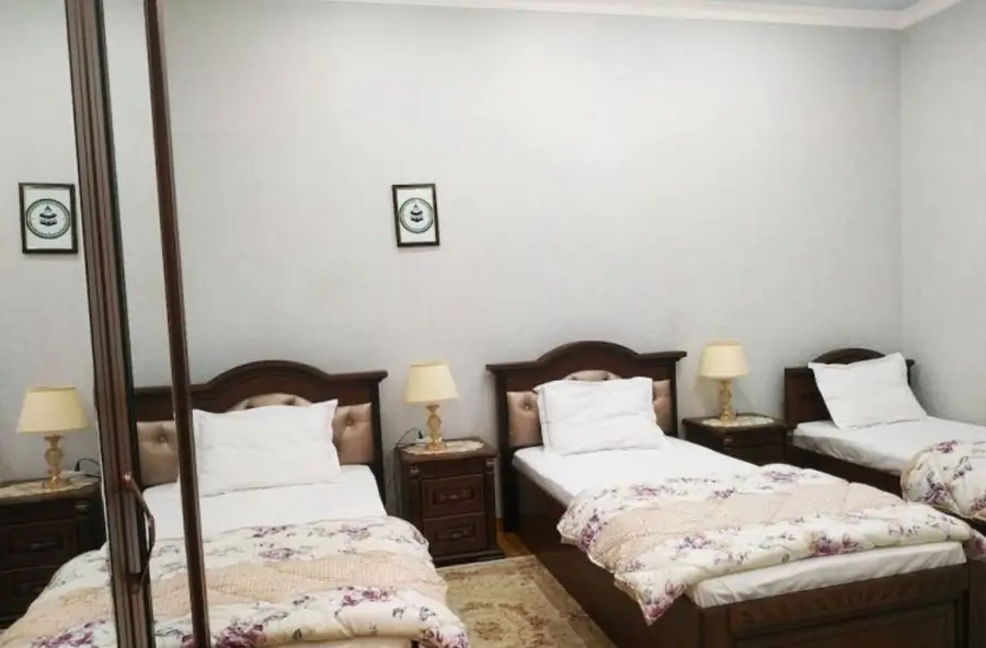 2 qavatli uy − 440 m², 4.4 sot. 