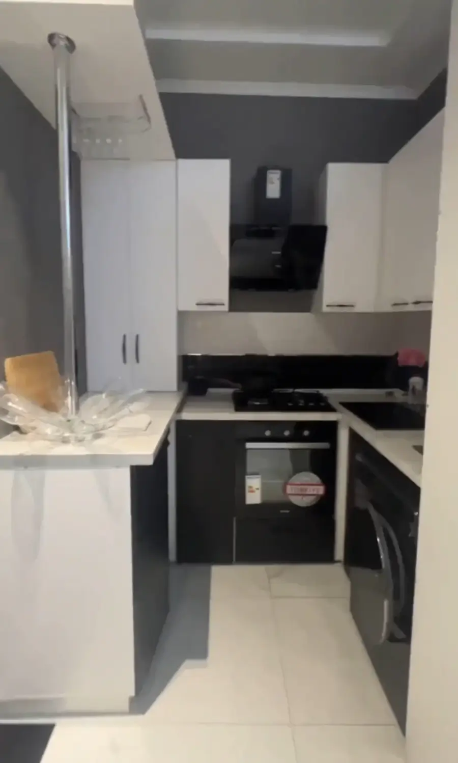 2 qavatli uy sotiladi − 250 m²