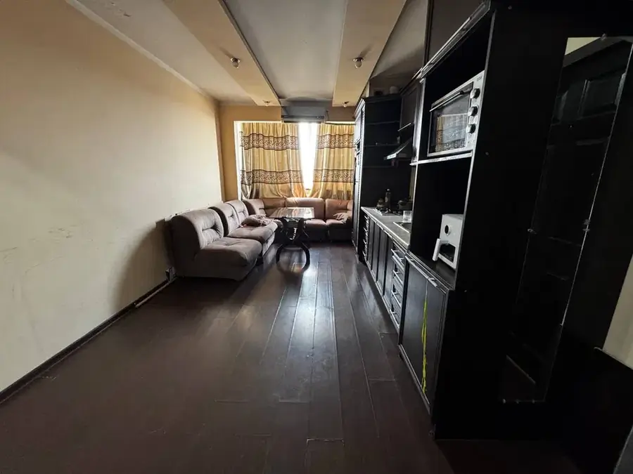 3 xonali kvartira sotiladi − 70 m²